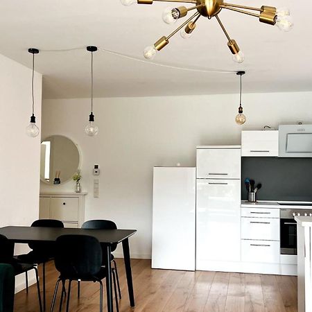 2 Zkb Apartment In Mannheim Kueche - Parken - Grosser Tv Buitenkant foto