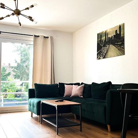 2 Zkb Apartment In Mannheim Kueche - Parken - Grosser Tv Buitenkant foto
